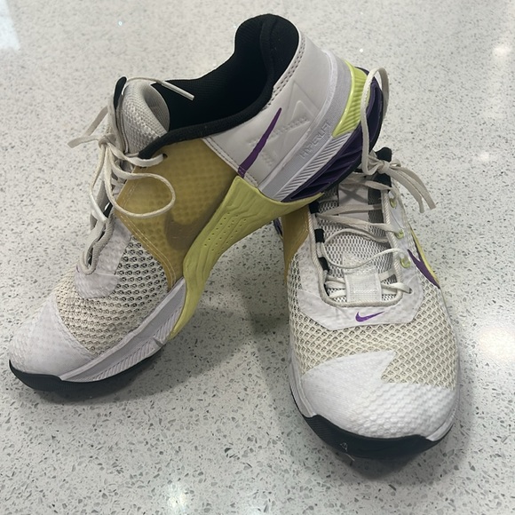Nike Metcons - Picture 1 of 7